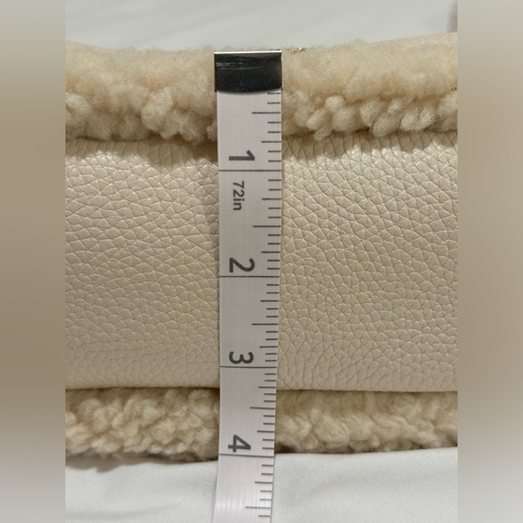 🌟MICHAEL MICHAEL KORS🌟 NWT Carmela Natural Medium Pouchette Crossbody Leather - Picture 10 of 11